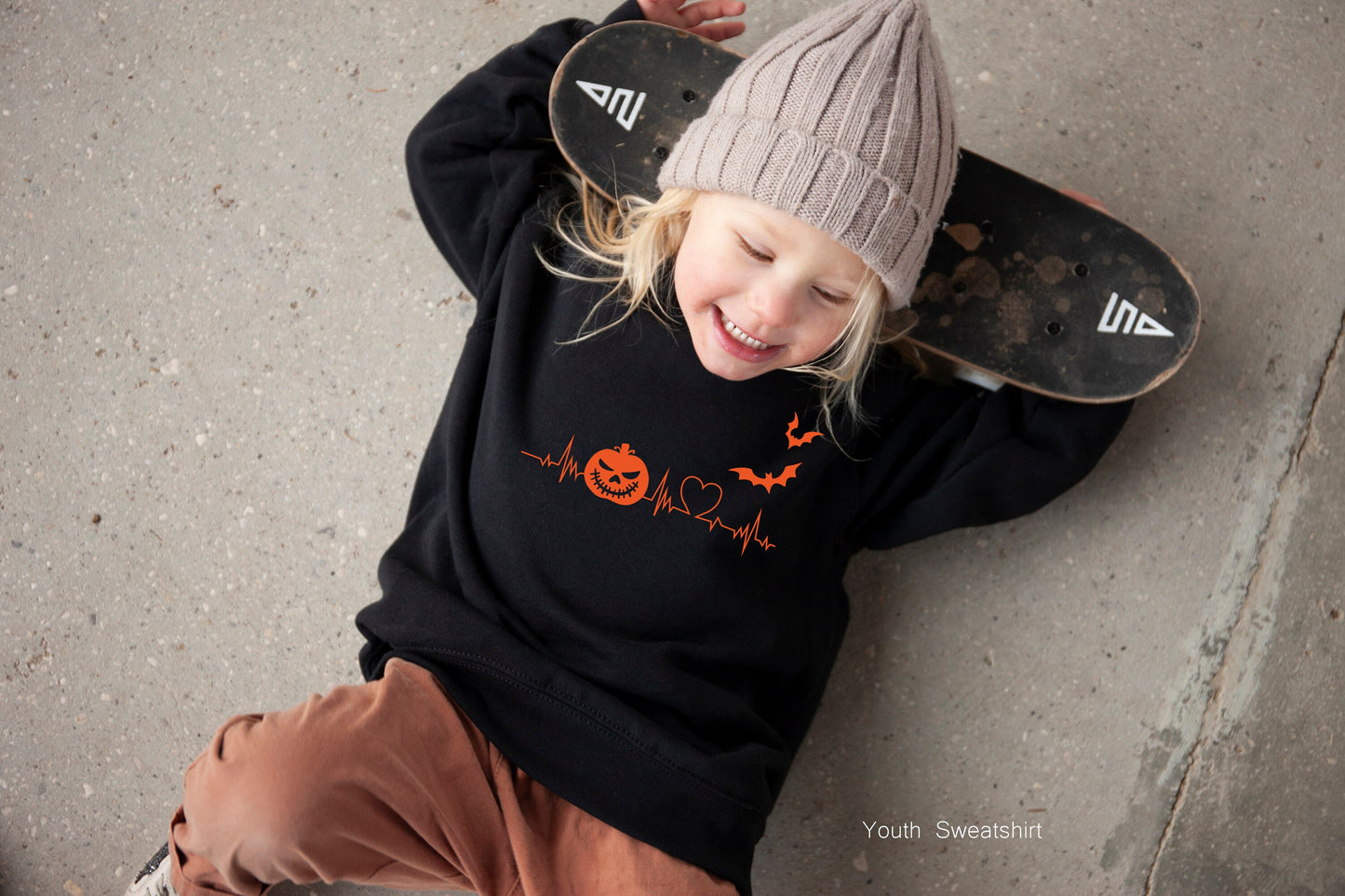 Halloween Nurse Sweatshirt,Halloween Gifts,Nursing Sweatshirt,Nurse Fall Tee,Pumpkin Tops,Halloween Party,Gifts for Nurse,Nurse Saving,C6156