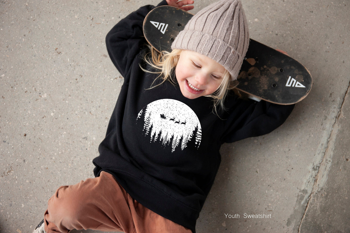 Santa Sweatshirt, Christmas T-shirt, Christmas Family Shirt,Believe Shirt,Christmas Gift, Holiday Gift.Christmas Shirt,C6354