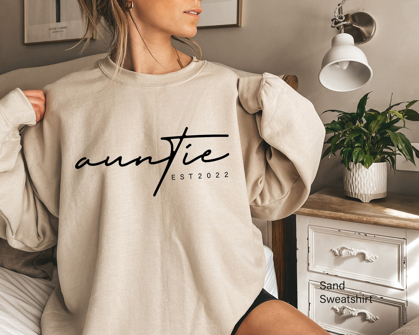 Customized Auntie Est 2022 Sweatshirt, Auntie Sweater, Funny Aunt Shirt, Aunt Sweatshirt, Birthday Gift Aunt, Sister Shirt, C6477