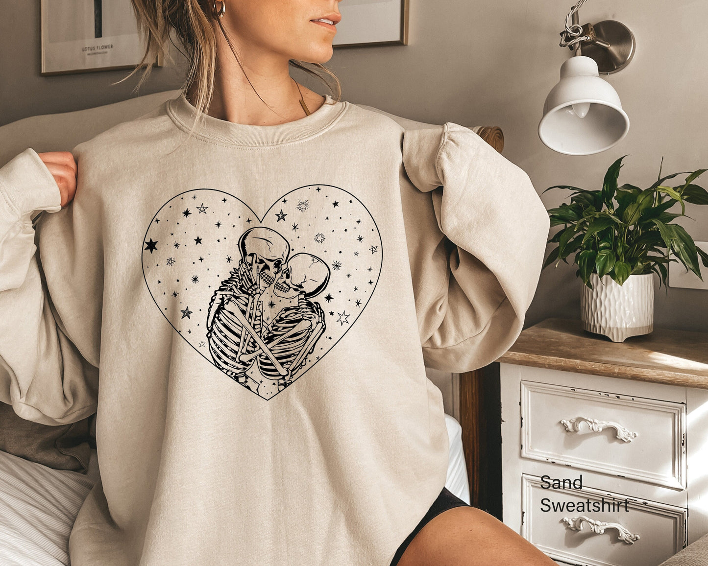 Kissing Skeletons Sweatshirt, Skeleton Hoodie, Gothic Shirt, Skull Hoodie, Couple Sweatshirt, Cool Skeleton Shirt, Skeleton Valentines,C7032