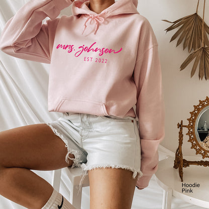 Mrs SweatShirt,Personalized Mrs Shirt,Custom Mrs Last Name Hoodie,New Bride Oversized Sweatshirts,Gift For Bride,Bridal Party,Fiancé,C5826