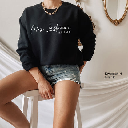 Personalized Mrs Sweatshirt,Custom Mrs Shirt,Mrs Last Name Hoodie,Est. 2022 Tshirt,Custom Bridal Gift,New Bride T-shirt,Gift for Bride,C6147
