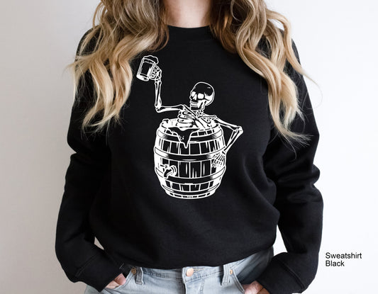 Skull Shirt,Skeleton Drinking Beer Sweathirt,Halloween Oversized Hoodie,Trendy Woman Halloween Tshirt,Halloween Party Tee,Fall Sweater,C6178